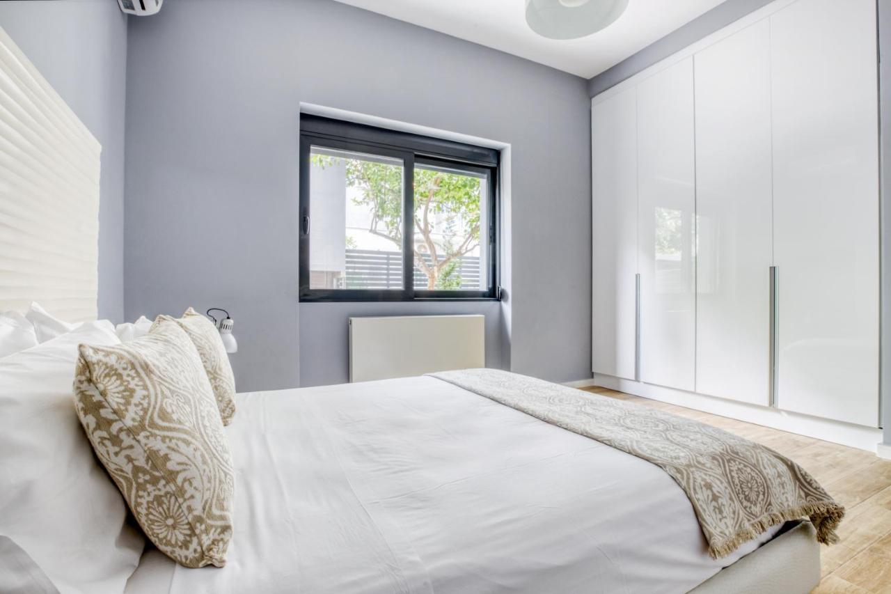Spacious Flat With Courtyard And Private Parking! Apartment Athens
