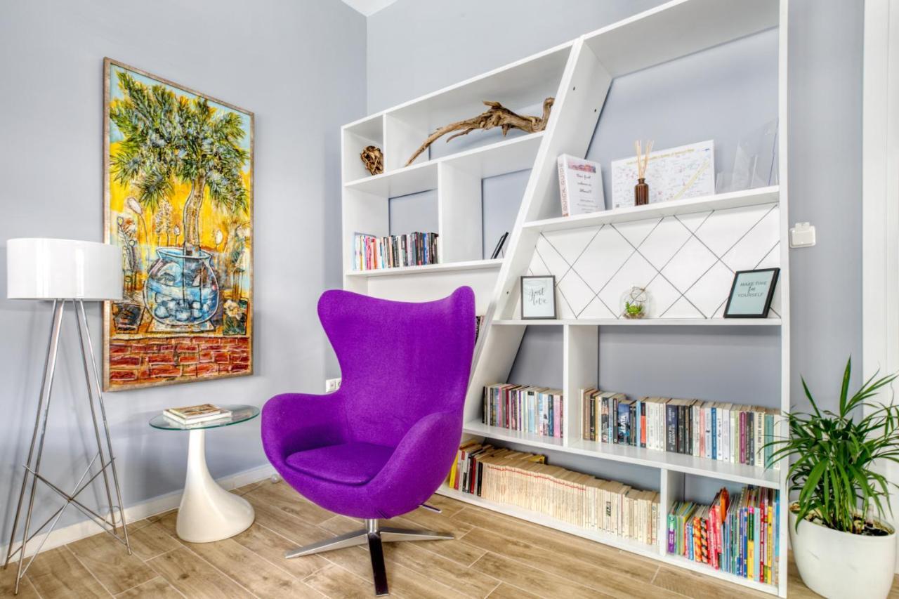 Spacious Flat With Courtyard And Private Parking! Apartment *