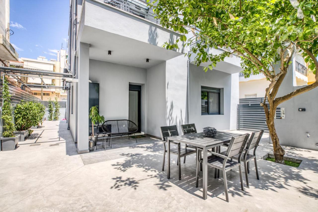 Spacious Flat With Courtyard And Private Parking!