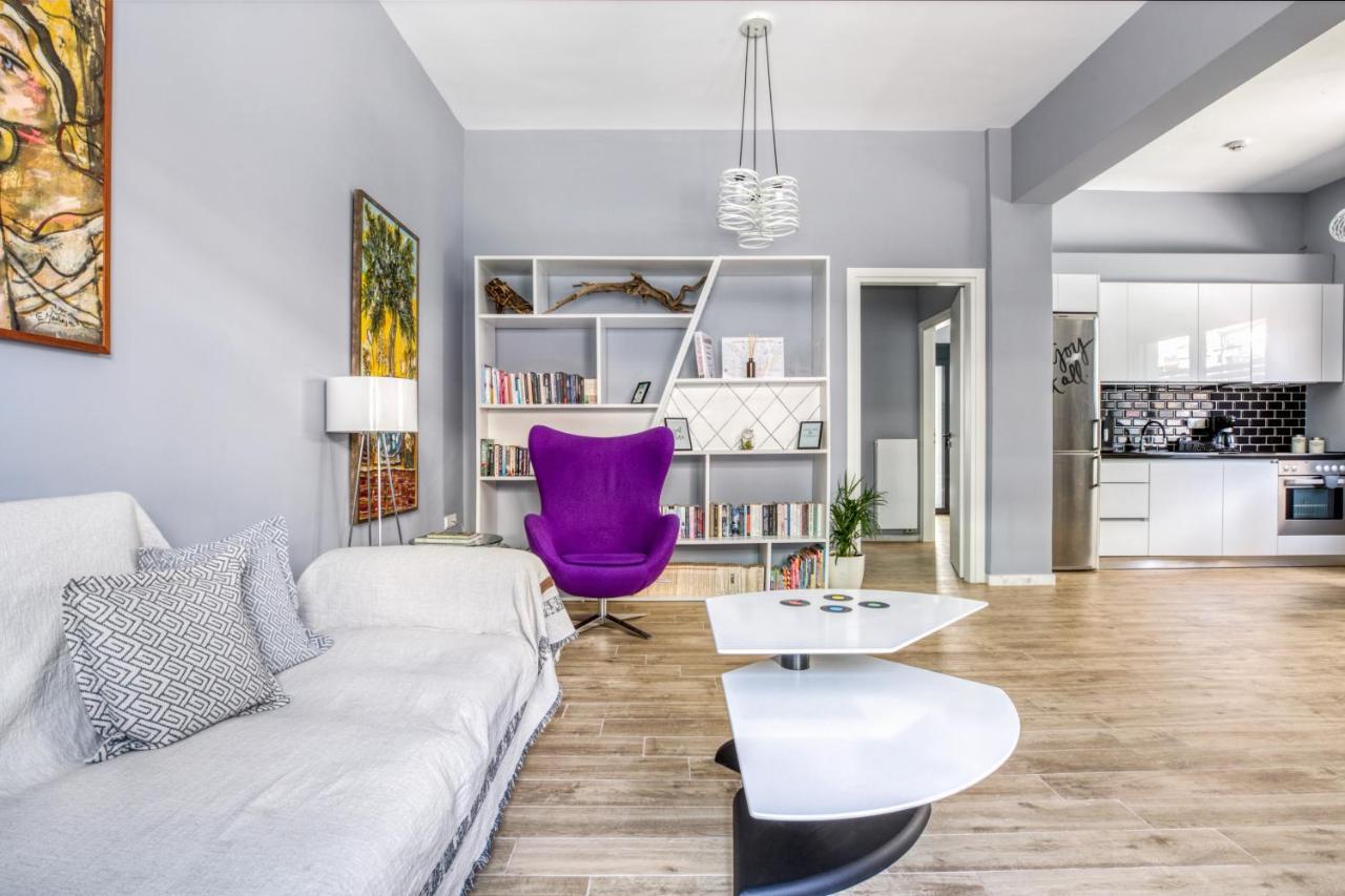 Apartment Spacious Flat With Courtyard And Private Parking! Athens