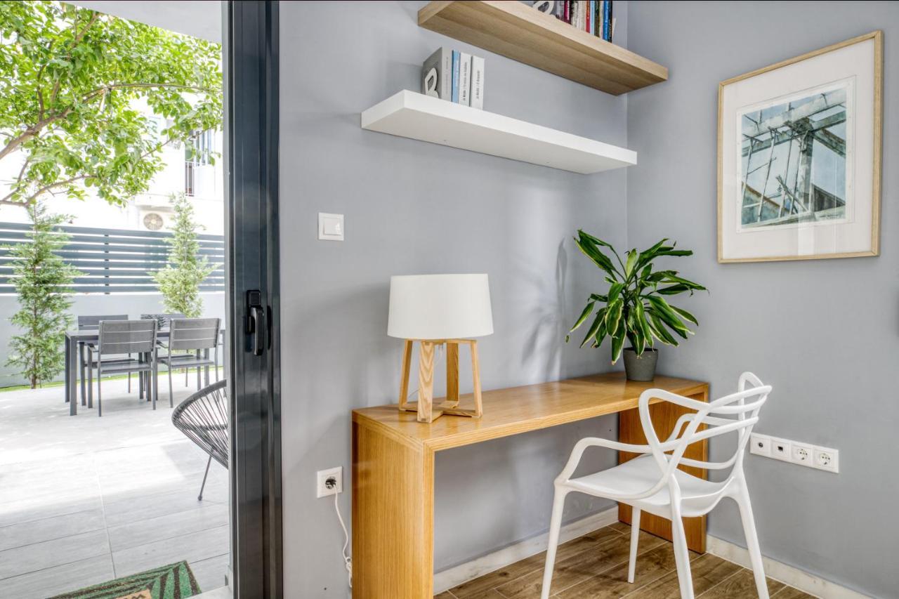 Spacious Flat With Courtyard And Private Parking! * Athens