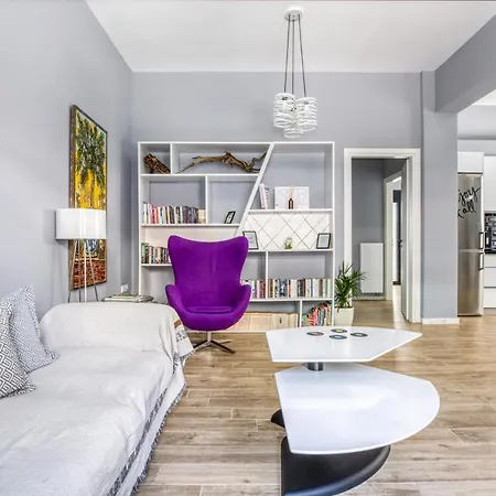 Spacious Flat With Courtyard And Private Parking! Athens Exterior photo